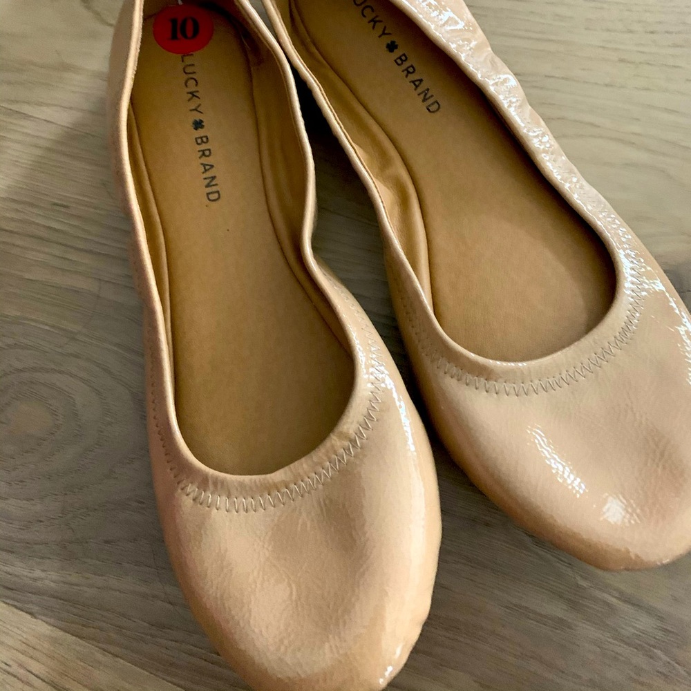 Lucky Flats Nude